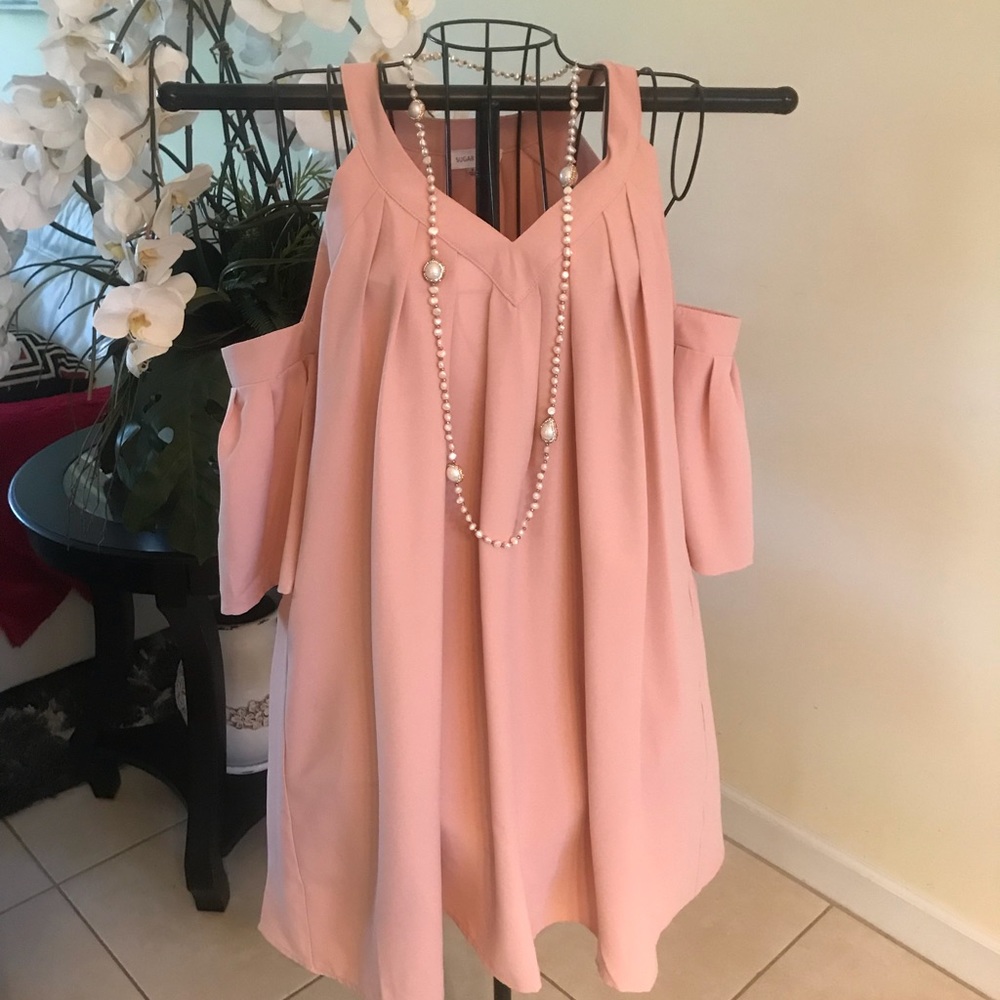 Boutique Dress with open cold shoulder sleeves